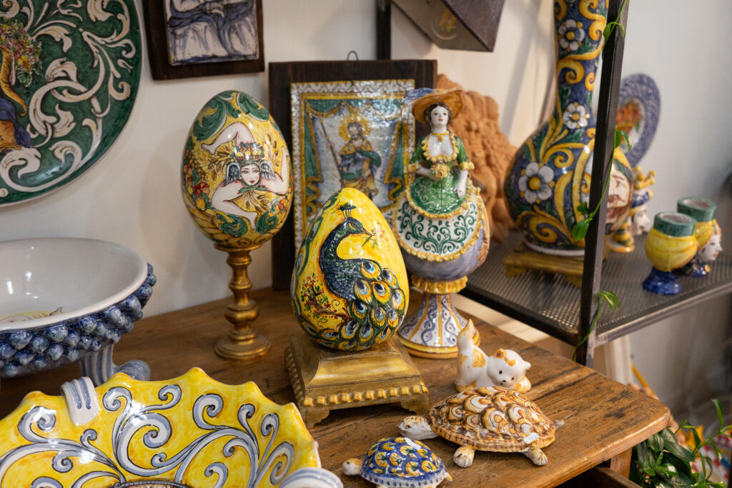bottega ceramica di Caltagirone