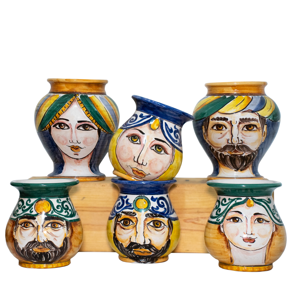 vasi con visi