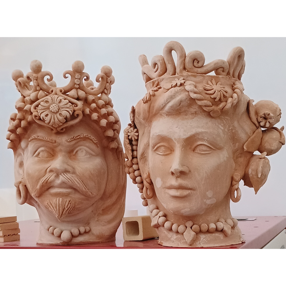 Testa di Moro Uomo o Donna in Terracotta Fatta a Mano con uva e limoni